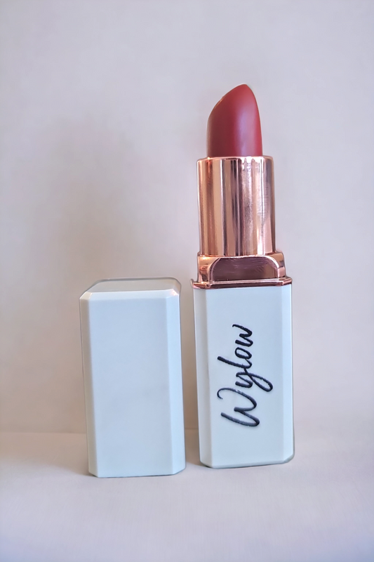 SHIRLEY Soft Matte Lipstick (TRUE RED)
